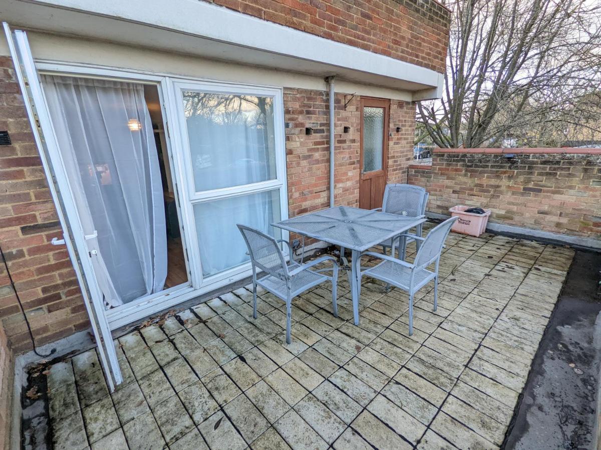 A&A Apartment Basildon Nevendon ภายนอก รูปภาพ