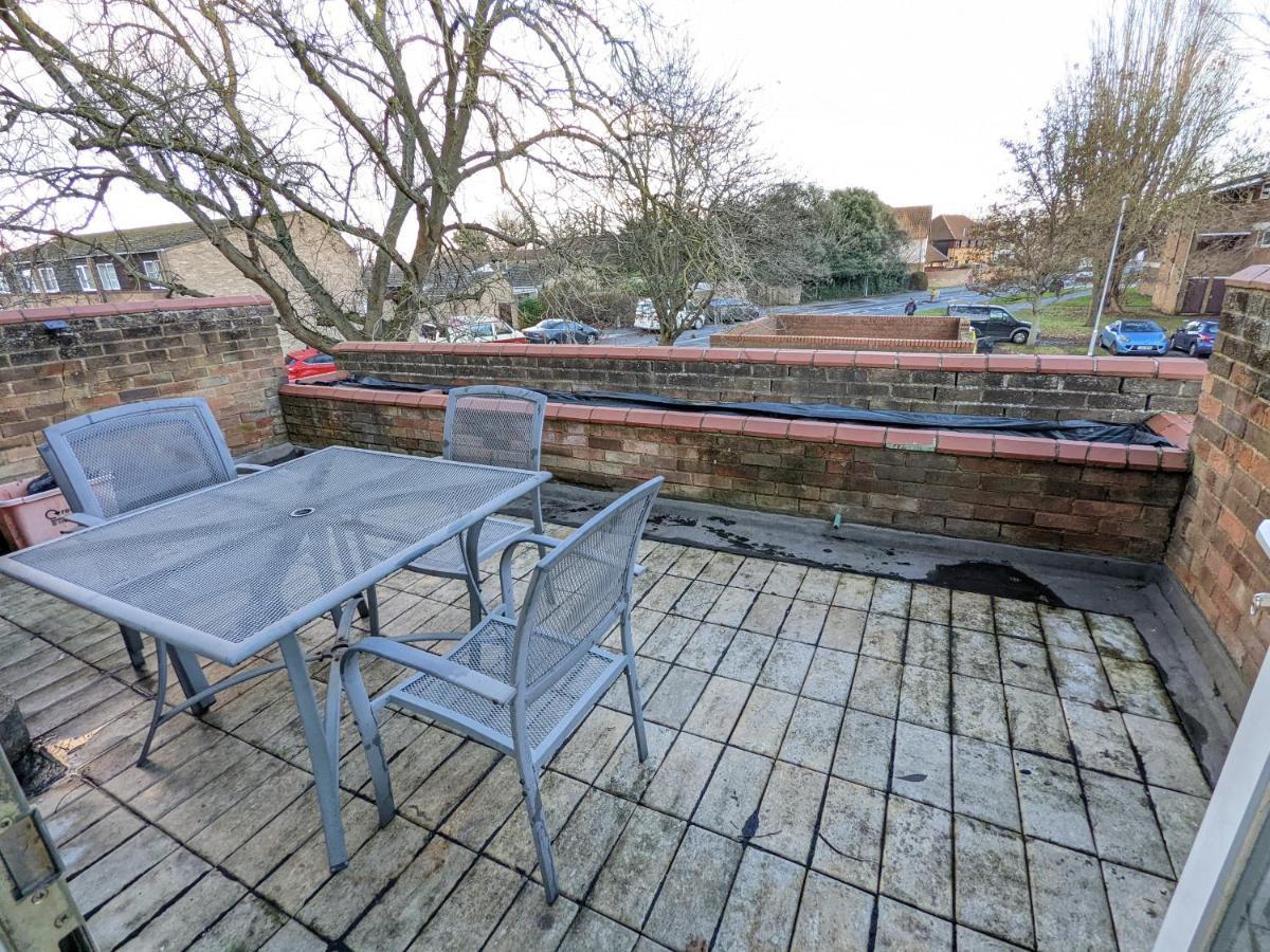 A&A Apartment Basildon Nevendon ภายนอก รูปภาพ