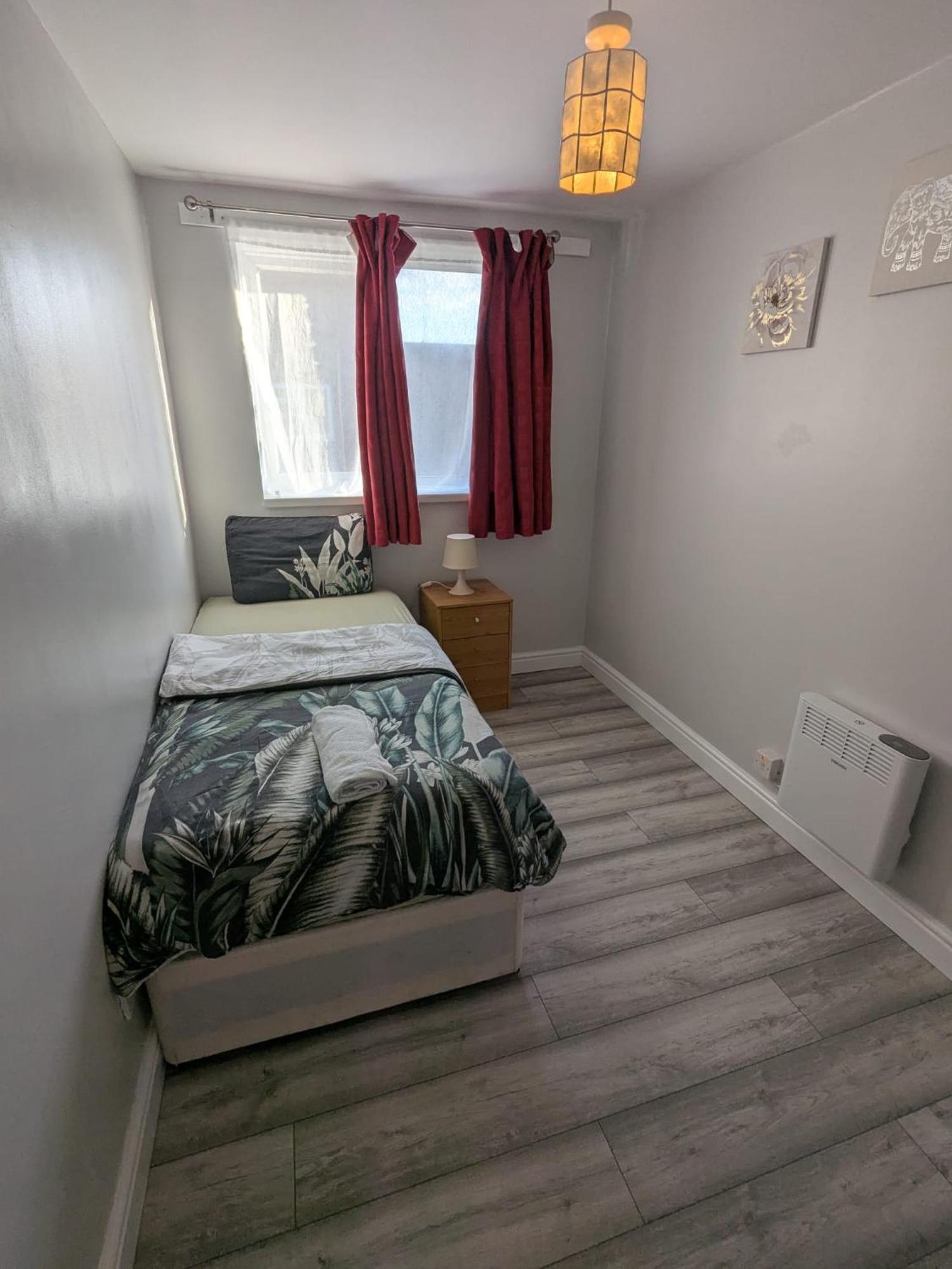 A&A Apartment Basildon Nevendon ภายนอก รูปภาพ