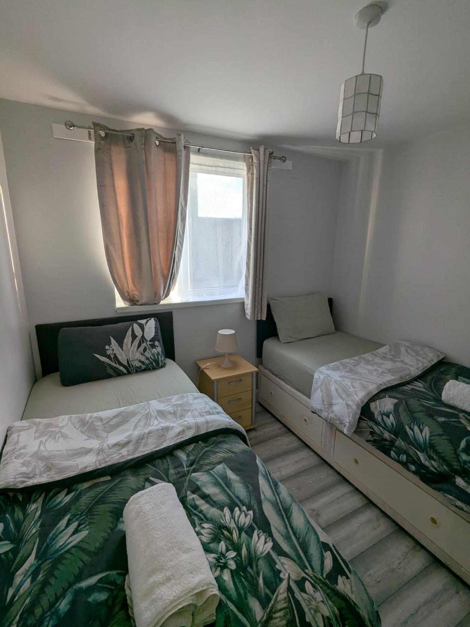 A&A Apartment Basildon Nevendon ภายนอก รูปภาพ