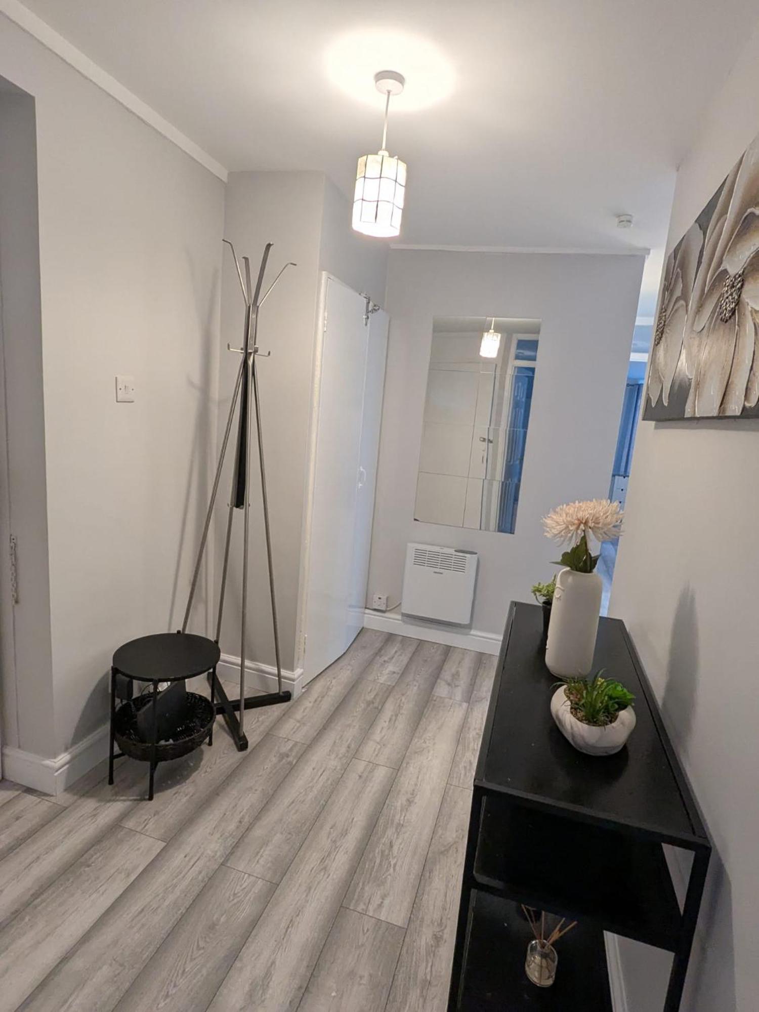 A&A Apartment Basildon Nevendon ภายนอก รูปภาพ